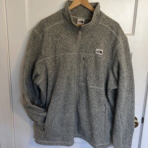 NWOT Men’s The North Face sweater